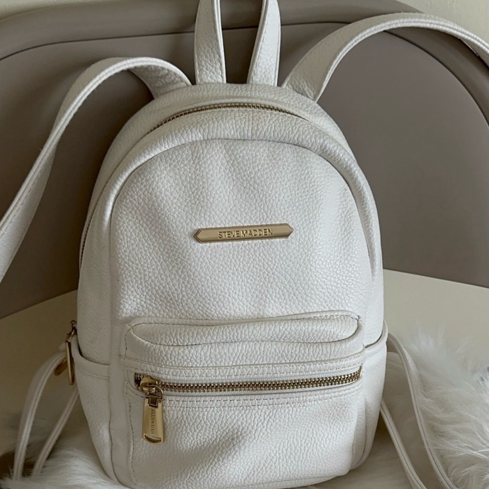 Steve Madden small backpack - Picture 6 of 7
